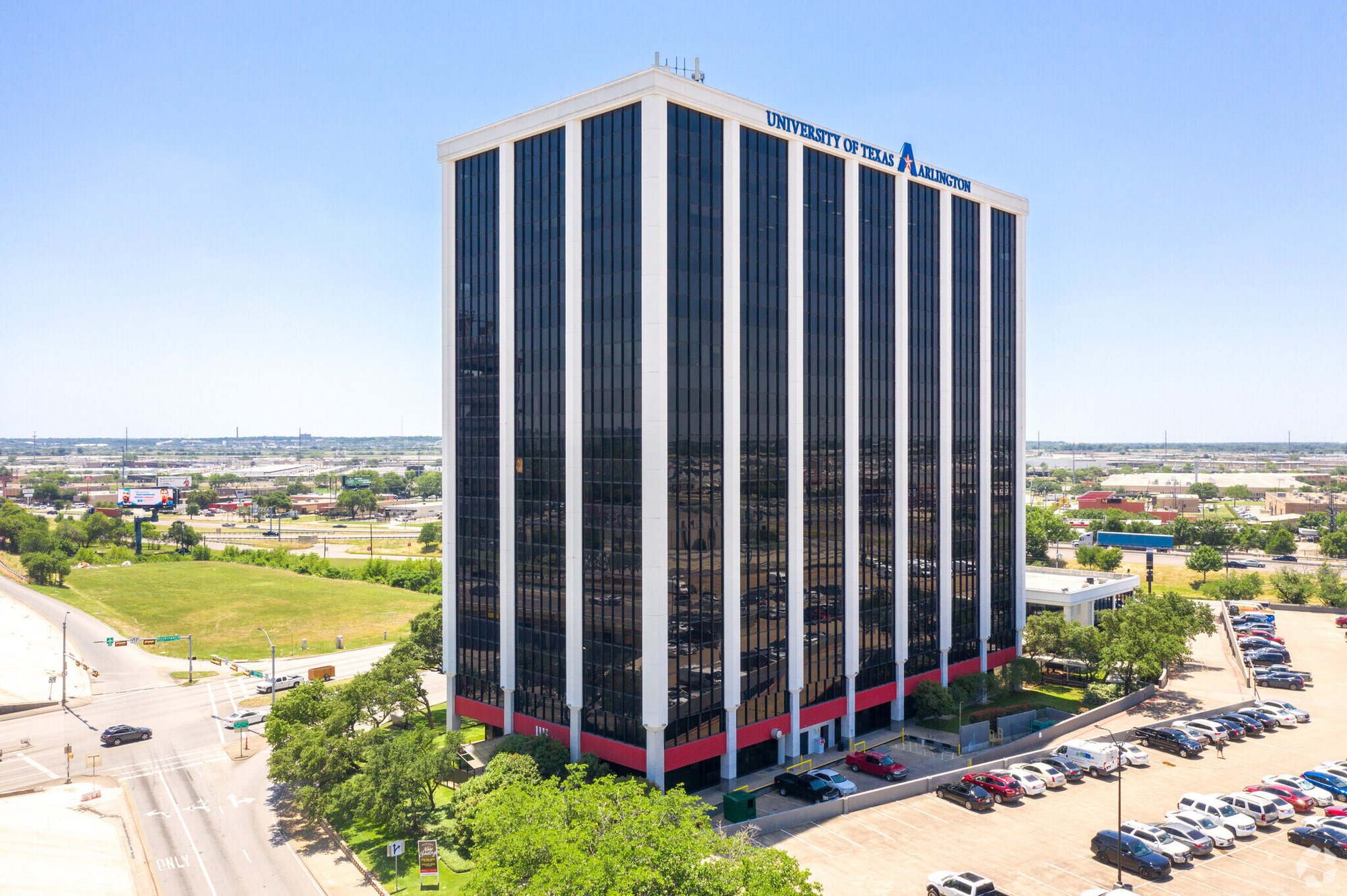 1111-W-Mockingbird-Ln-Dallas-TX-Exterior-2-LargeHighDefinition